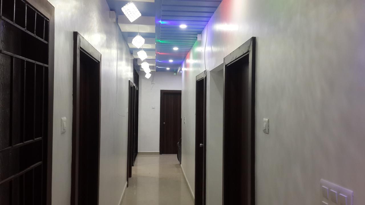 Hotel Holiday Era Aurangabad  Buitenkant foto