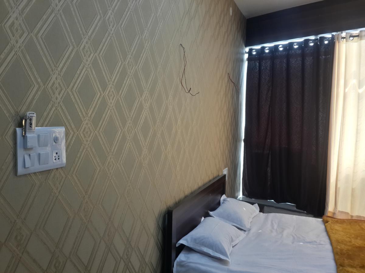 Hotel Holiday Era Aurangabad  Buitenkant foto