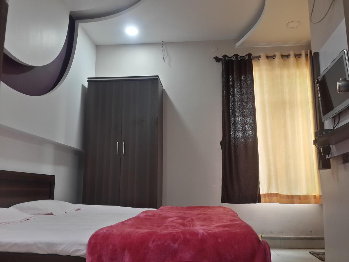 Hotel Holiday Era Aurangabad  Buitenkant foto