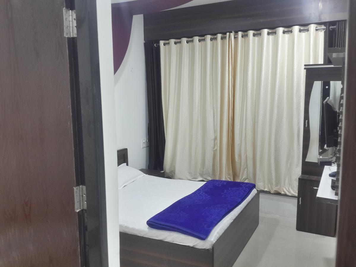 Hotel Holiday Era Aurangabad  Buitenkant foto